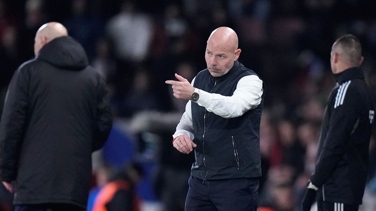 Jak se rodil velký dánský krach. Tři nečekané kolapsy, hlasy pro odvolání trenéra sílí